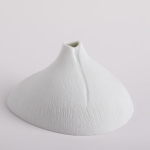 vase soliflore bulbe mat porcelaine de limoges l atelier du blanc