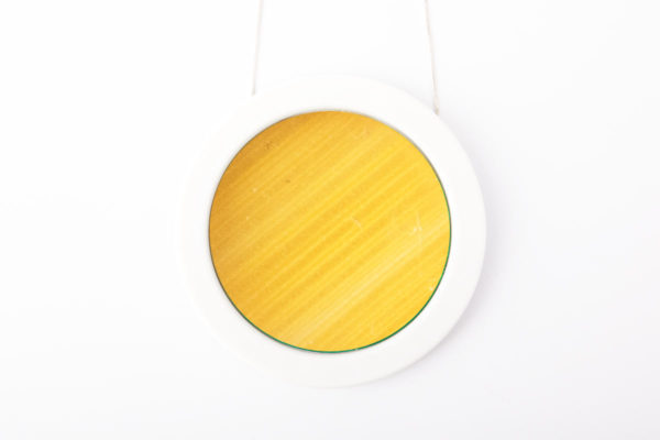 gros collier jaune or blanc gros pendentif rond 73 porcelaine marqueterie paille latelierdublanc