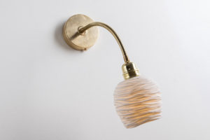 lampe applique murale flexible reglable laiton porcelaine l atelier du blanc