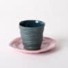 tasse-expresso-vert-soucoupe-rose-gobelet-porcelaine-de-limoges-l-atelier-du-blanc