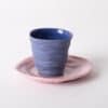 tasse-expresso-violet-soucoupe-rose-gobelet-porcelaine-de-limoges-l-atelier-du-blanc