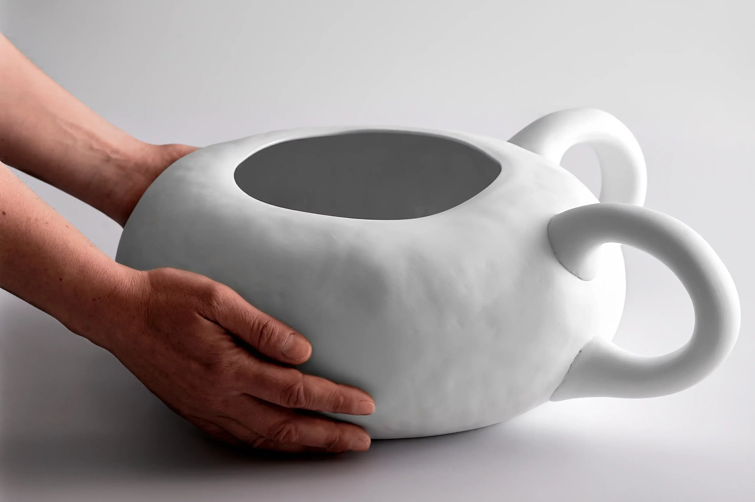 grand-centre-de-table-decoratif-interieur-design-ethnique-minimaliste-blanc-ceramique-porcelaine-limoges-l-atelier-du-blanc