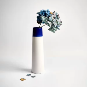 vase-haut-tube-conique-bleu-de-four-cobalt-roi-ceramique-porcelaine-de-limoges-l-atelier-du-blanc
